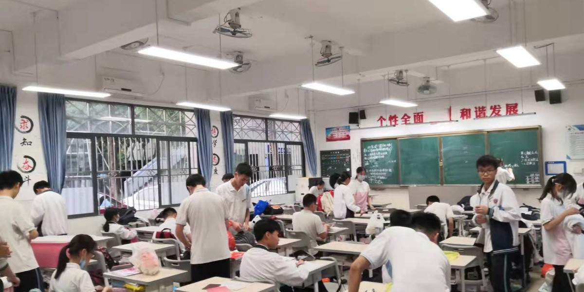 案例｜华辉教育照明用LED护眼教室灯具点亮顺德北滘中学